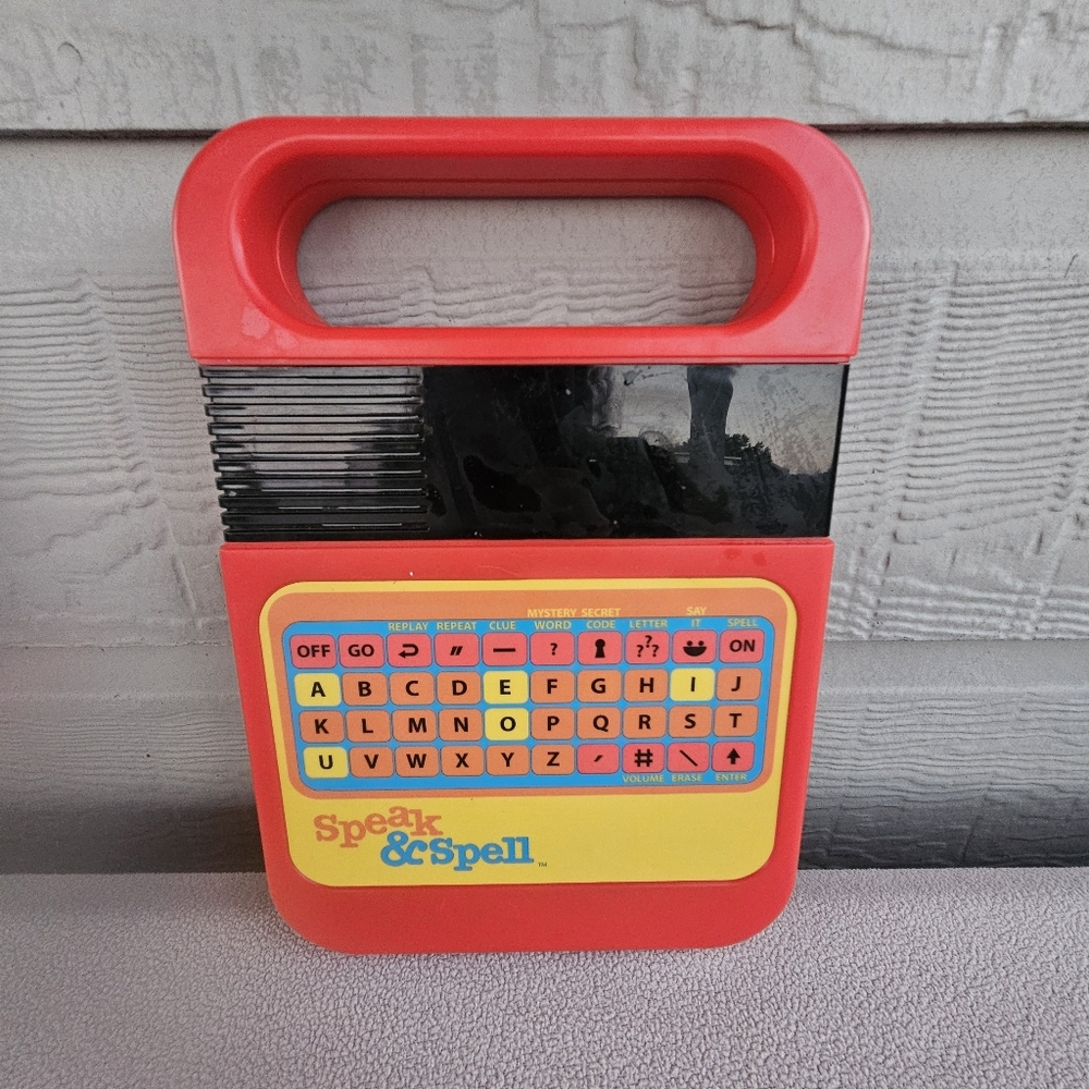 Classic Speak & Spell Kahootz #09624 Electronic Spelling Learning Game WORKS